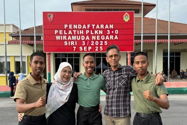 Impian sertai tentera, kembar tiga bersemangat sertai PLKN Impian sertai tentera, kembar tiga bersemangat sertai PLKN