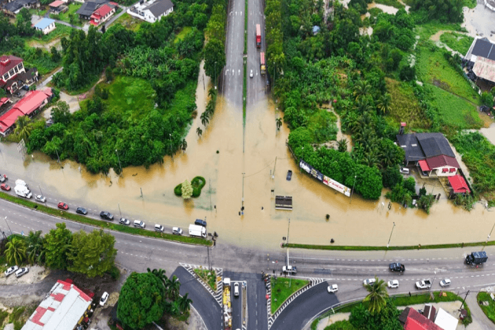 Dua Jalan di Terengganu Ditutup Berikutan Kenaikan Air Dua Jalan di Terengganu Ditutup Berikutan Kenaikan Air