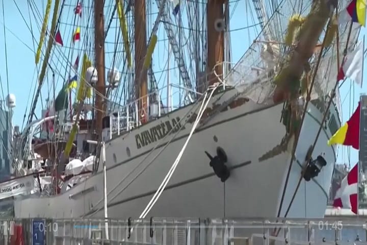 Penduduk Veracruz Sambut Kepulangan Cuauhtemoc Penduduk Veracruz Sambut Kepulangan Cuauhtemoc